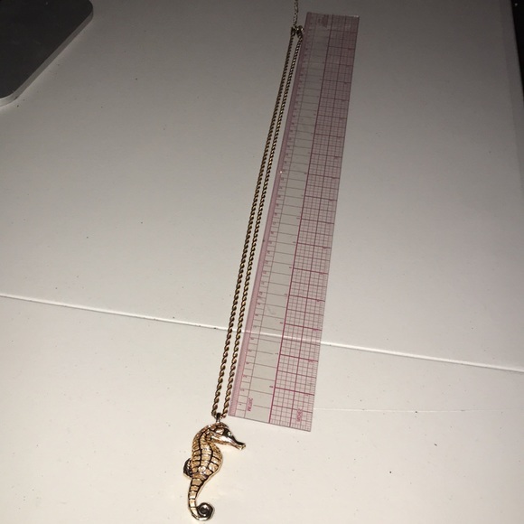 NWOT Beautiful sea horse necklace with white beads inside. - Picture 3 of 8